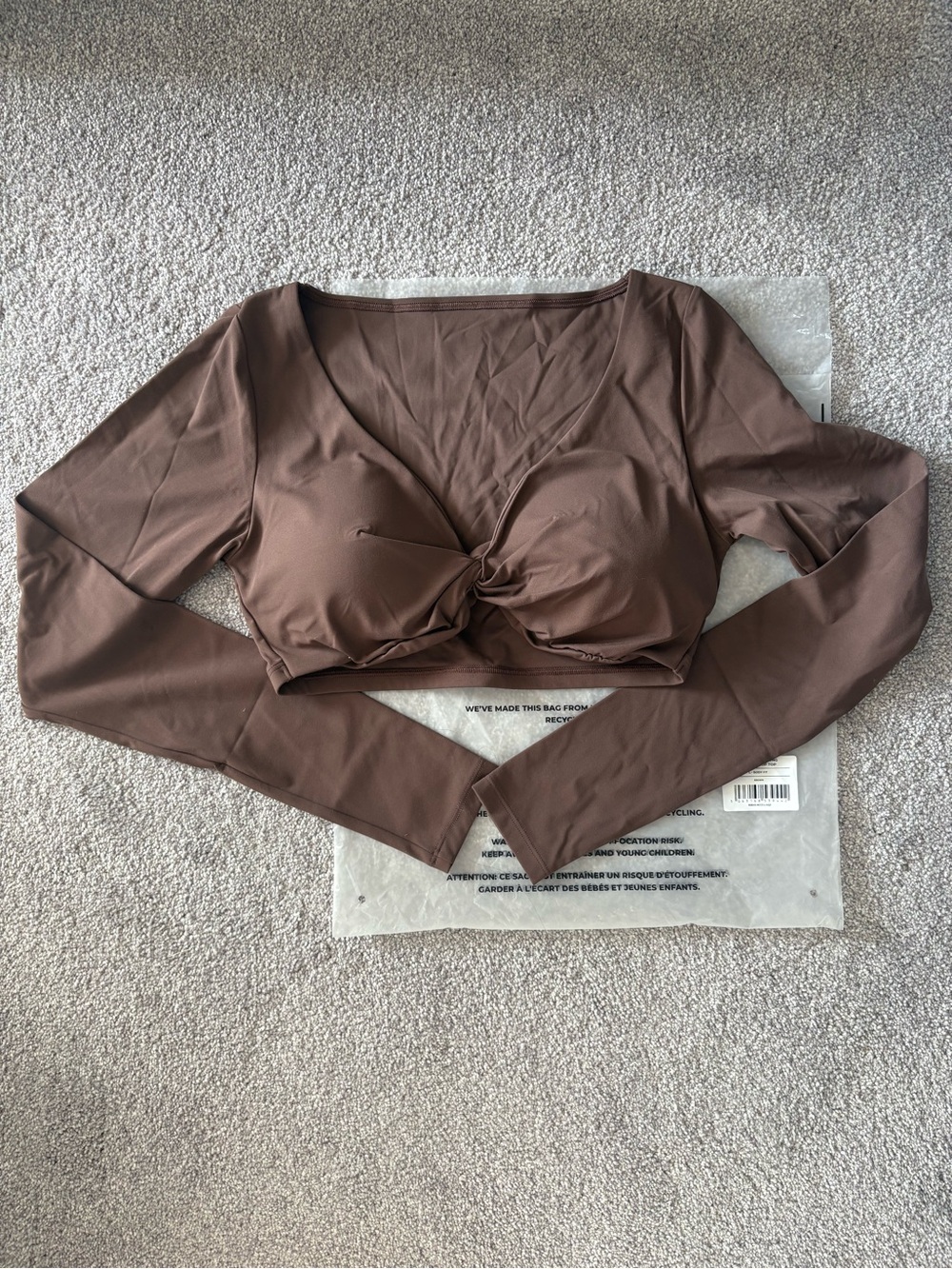Gymshark Long Sleeve Twist-Front Crop Top (L)